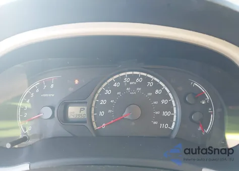 2013 Toyota Sienna Le V6 8 Passenger z USA, uszkodzony, nr VIN 5TDKK3DCXDS287357